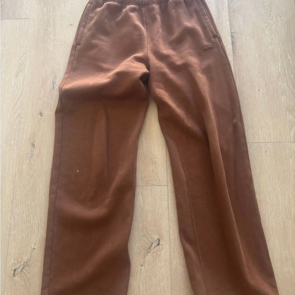 SKIMS brown sweat pants size small